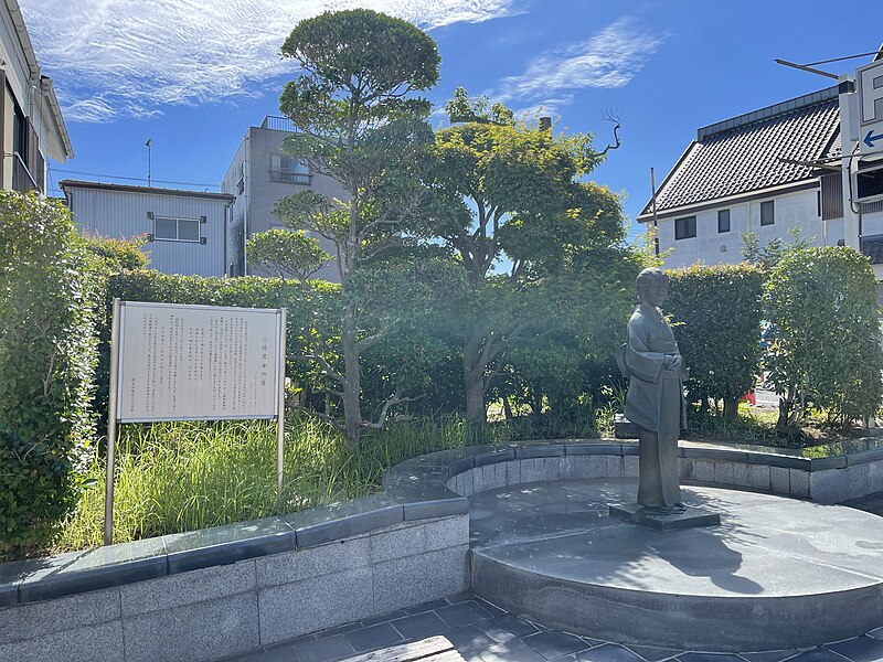 ファイル:Statue of Mitsuhashi Takajo.jpg