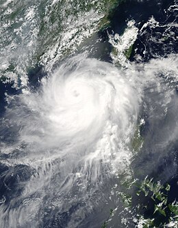 Тайфун Линфа 2009-06-20.jpg