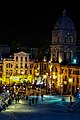 Foto nocturna de la Basílica de San Francisco