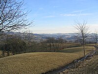 Granodiorit-Landschaft (Richtung Mörlenbach) mit östlich angrenzender Trommgranit-Kette (Schimmelberg-Götzenstein) und dem Buntsandstein-Hardberg in der Mitte