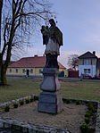 Čáslavice - socha sv. Jana Nepomuckého.JPG