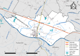 Carte en couleur présentant le réseau hydrographique de la commune