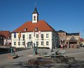 Angermünde, Uhligs Marktbrunnen und Rathaus