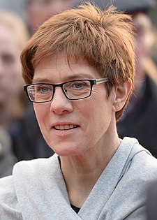 Annegret Krampová-Karrenbauerová (2016)