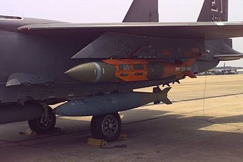 BLU-109 на борту F-15E.jpg