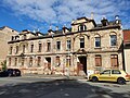 Doppelwohnhaus in halboffener Bebauung mit rückwärtigem Saalanbau, ehemals Ballhaus