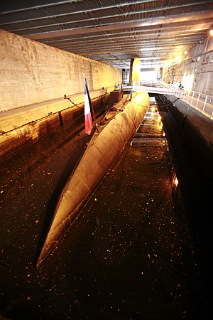 Espadon (S 637) als Museumsschiff in einem U-Boot-Bunker in Saint-Nazaire