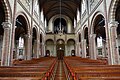 Interieur van de Sint-Victorkerk vanaf koor naar orgel gezien