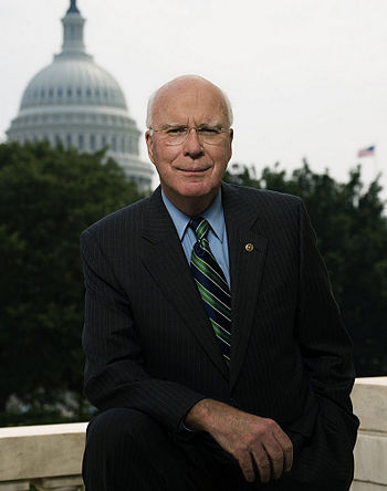 English: Official photo of Senator Patrick Lea...