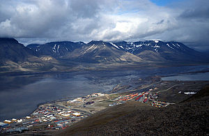 Longyearbyen, a capital administrativa de Svalbard.