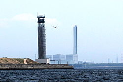 海上より見える大阪灯台