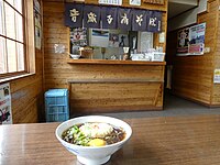 音威子府そばと店舗。