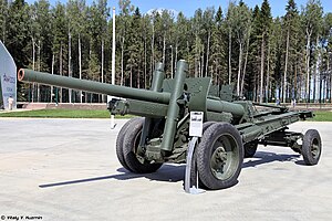 122-мм пушка образца 1931/37 годов в походном положении в парке «Патриот».