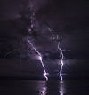 Phatman - Lightning on the Columbia River (by-sa).jpg