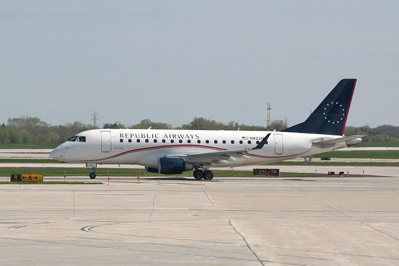 800px-Republic_Airlines_E170_N822MD.jpg