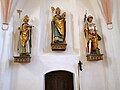 Heiligenfiguren an der Wand - Hl Ulrich, Hl. Alban, Hl. Florian