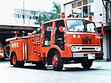1968年式日野・TH80型化学消防車。元郡山消防署所属車、ナンバープレートの直上にスターティング・ハンドルの差し込み穴が見られる。