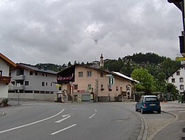 De Mieminger Straße in Tarrenz