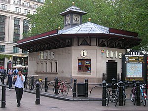 English: Ticket Booth, Leicester Square W1