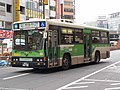 小滝橋営業所時代の早81にはリフト車も充当された。(E-B745)