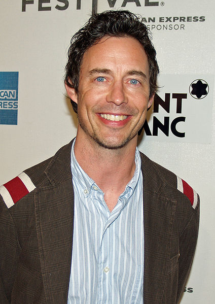 turquoiseeyed dreamboat Tom Cavanagh costars with Eric McCormack in a