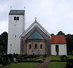 Kyrkan från söder