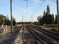 Voie de chemin de fer depuis la route départementale 90, vue en direction de Cavaillon