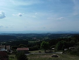 A general view of Échandelys