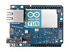 Arduino Yún[16] (AVR + AR9331)