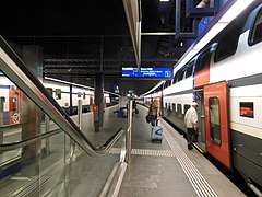 Double-deck S-Bahn (left) and InterRegio (right) trains in the station