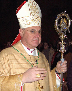 Biskup Müller za vrijeme polnoćke 2006. godine u Regensburgu.