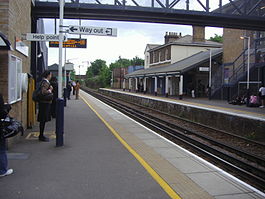 Brentford railway station in 2008.jpg