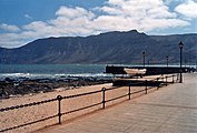 Promenade mit Blick zum Risco de Famara