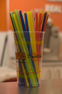 220px-DrinkingStraws.jpg