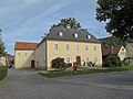 Wohnhaus mit winkelförmigem Anbau, nordwestlicher Scheune und Hofmauer einer Faktorei (Damastmuseum, Kupferhaus)