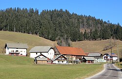 Hleviše, pogled na zaselak Hlevišar