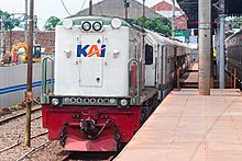 Kereta api penumpang Lokal Merak yang melayani rute Rangkasbitung-Merak PP.