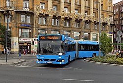 Volvo 7700A típusú autóbusz a Deák Ferenc téren