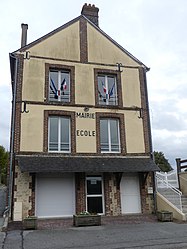 The town hall in Saint-Aubin-de-Courteraie