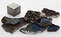 Шматки чистого Мангану (99.99%), очищені методом електролізу