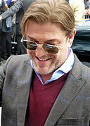 Sean Bean interprète Douglas Bennett