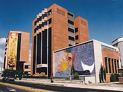 Mural de Pavel Égüez en la Universidad Andina Simón Bolívar en la ciudad de Quito.