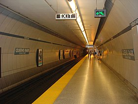 Image illustrative de l’article Queen's Park (métro de Toronto)