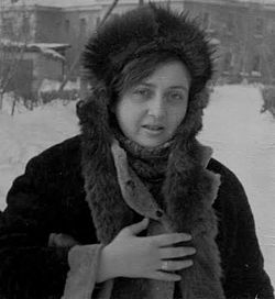 Регина Дериева в Караганде, Казахстан, 1972