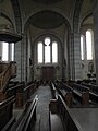 Vue traversante du transept.