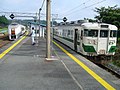 特急スーパーひたちと455系普通列車