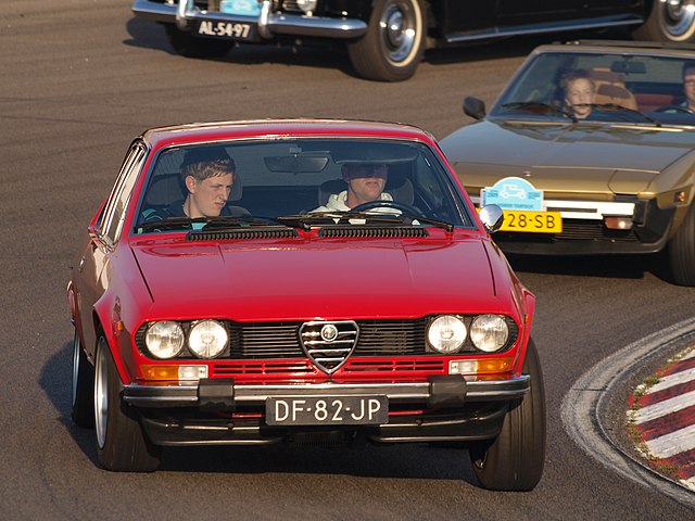 FileAlfa Romeo Alfetta 2000 GTV dutch licence registration DF82JP pic7