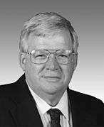 Dennis Hastert, in 108th Congressional Pictorial Directory.jpg