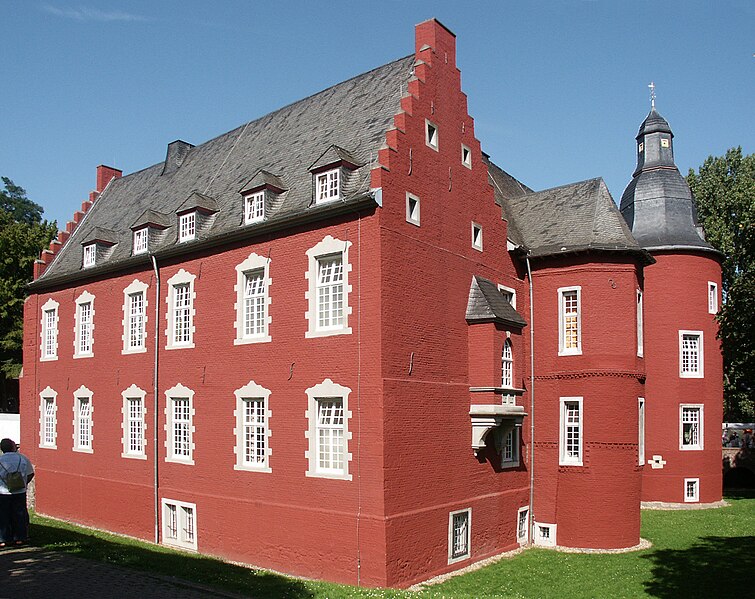 File:Die Burg Alsdorf in Alsdorf.jpg