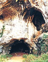 Grotta Santa Croce Bisceglie 01.jpg